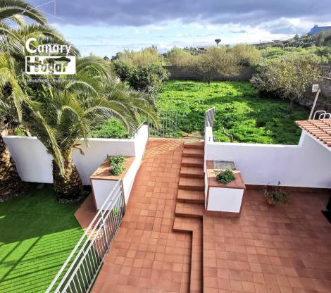 Semi-detached house for sale in  La Laguna, Spain - 049771