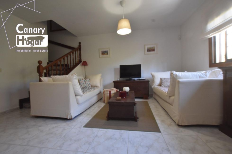 Semi-detached house for sale in  El Médano, Spain - 057581