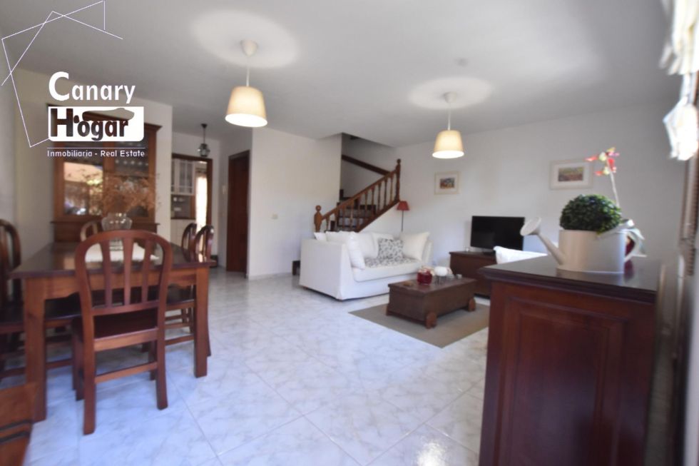 Semi-detached house for sale in  El Médano, Spain - 057581