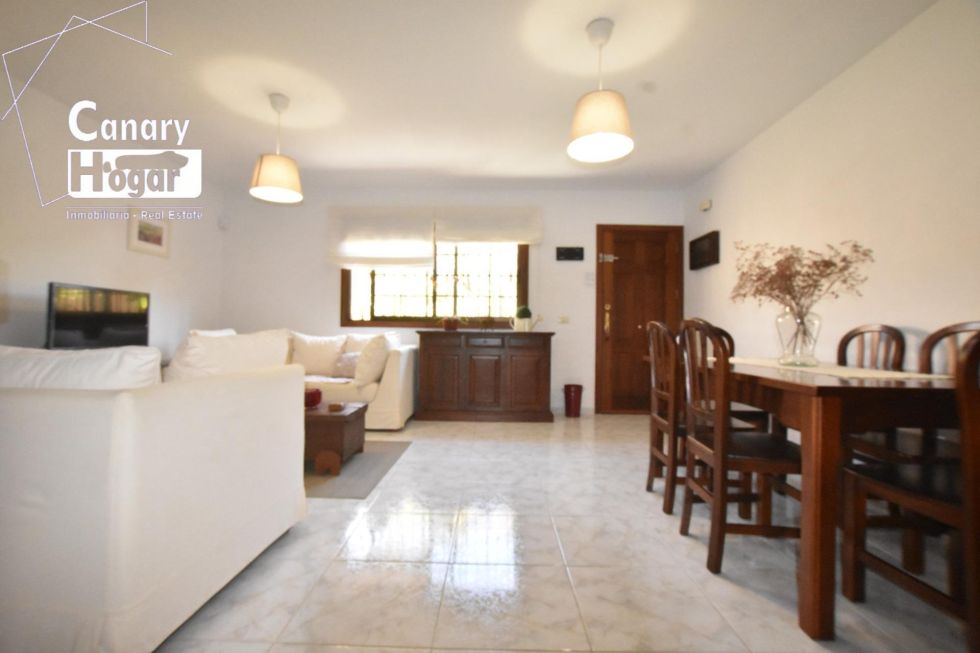 Semi-detached house for sale in  El Médano, Spain - 057581