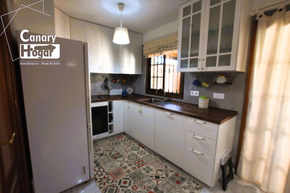 Semi-detached house for sale in  El Médano, Spain - 057581