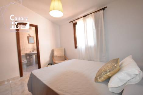 Semi-detached house for sale in  El Médano, Spain - 057581