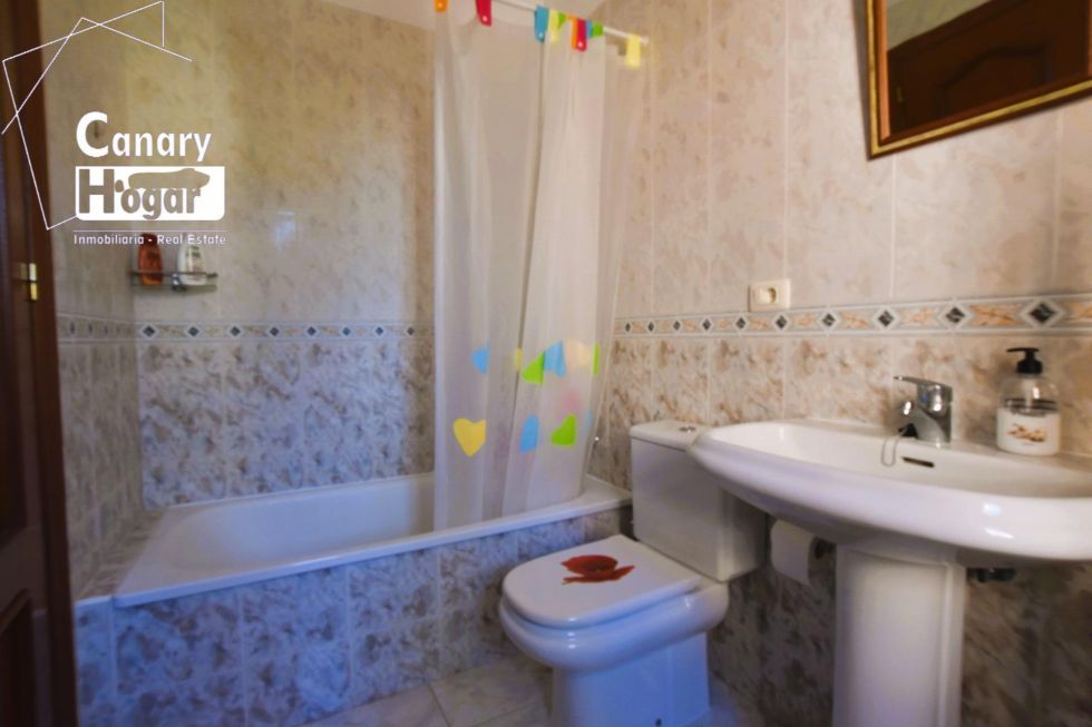 Semi-detached house for sale in  El Médano, Spain - 057581