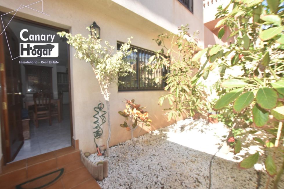 Semi-detached house for sale in  El Médano, Spain - 057581