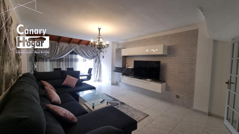 Semi-detached house for sale in  Playa de las Américas, Spain - 057961