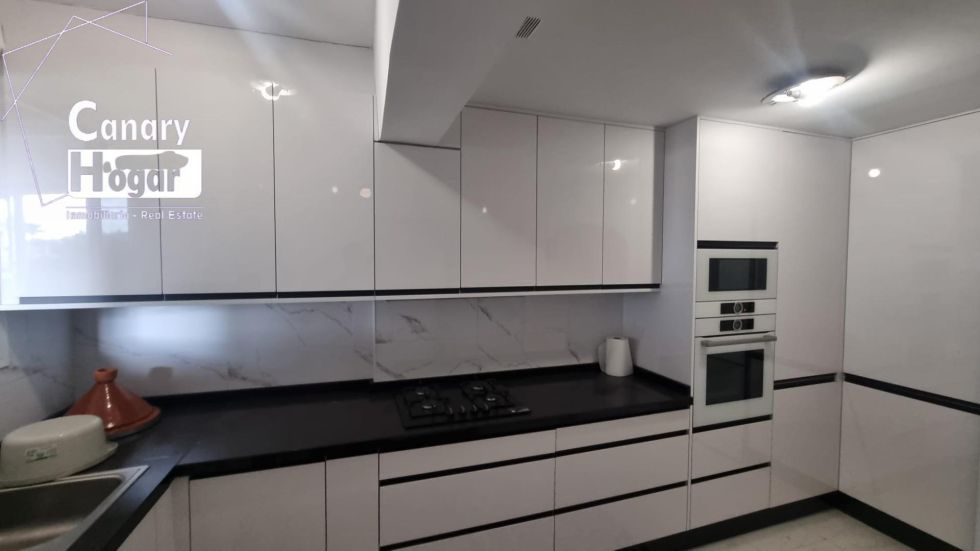 Semi-detached house for sale in  Playa de las Américas, Spain - 057961