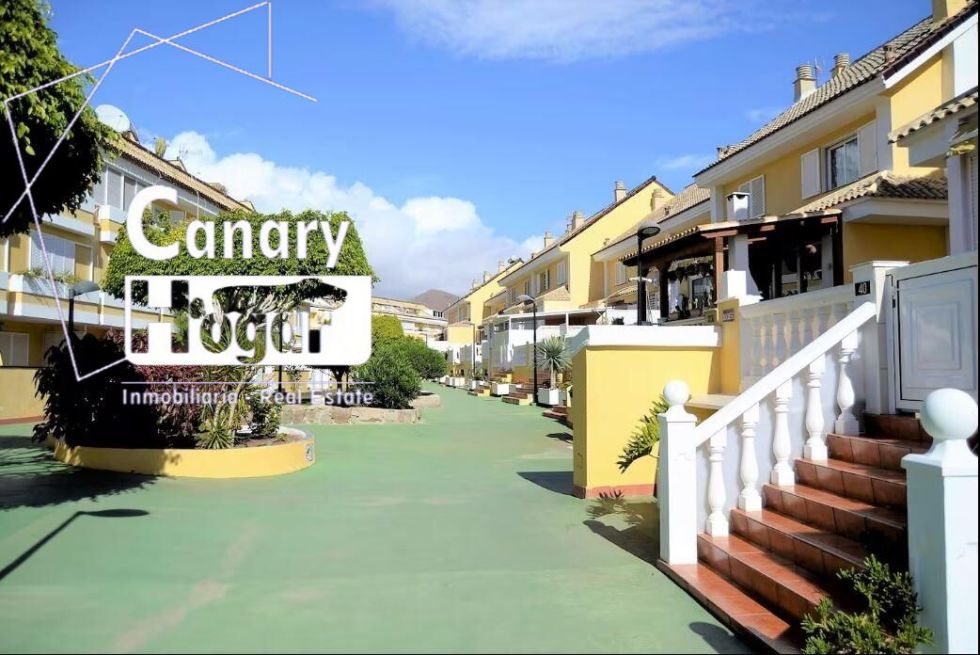 Semi-detached house for sale in  Playa de las Américas, Spain - 057961