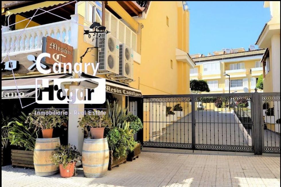 Semi-detached house for sale in  Playa de las Américas, Spain - 057961