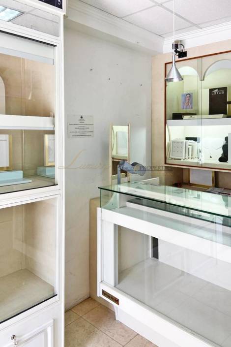 Store for sale in  Adeje, Spain - LWP5021 Local Comercial en Adeje