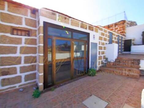 Store for sale in  Arona, Spain - LWP4352 Local Comercial en Las Galletas