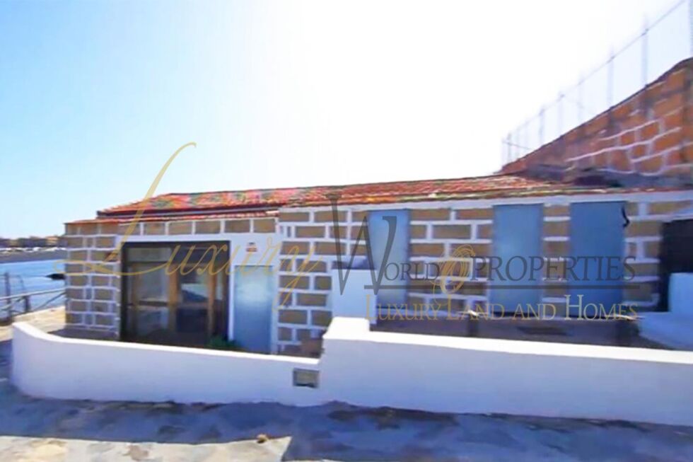 Store for sale in  Arona, Spain - LWP4352 Local Comercial en Las Galletas