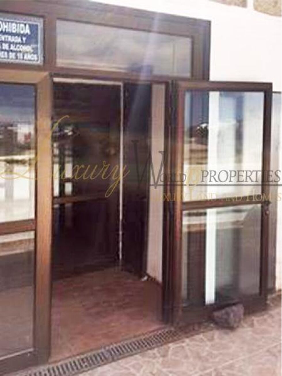 Store for sale in  Arona, Spain - LWP4352 Local Comercial en Las Galletas