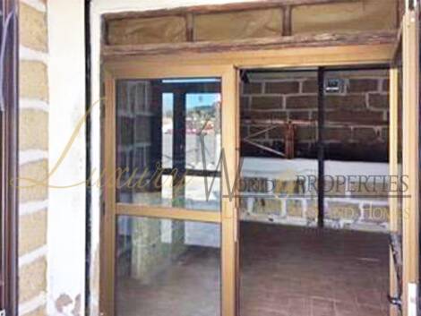 Store for sale in  Arona, Spain - LWP4352 Local Comercial en Las Galletas