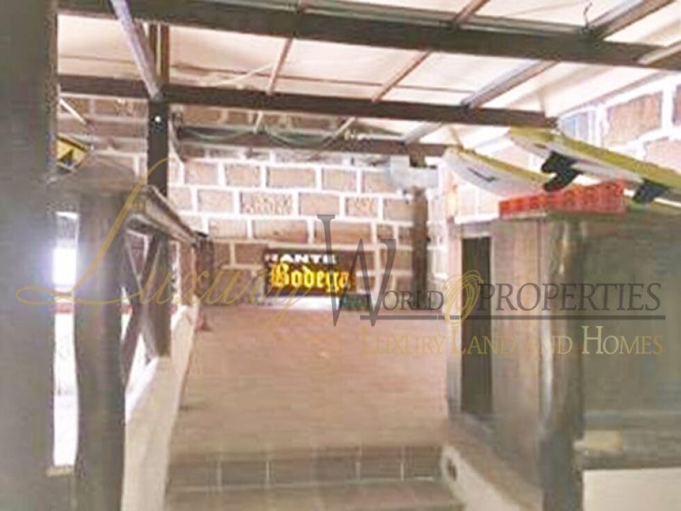 Store for sale in  Arona, Spain - LWP4352 Local Comercial en Las Galletas