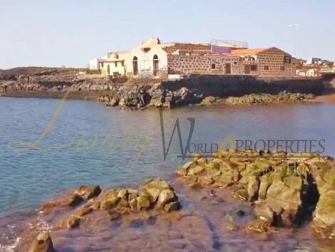 Store for sale in  Arona, Spain - LWP4352 Local Comercial en Las Galletas