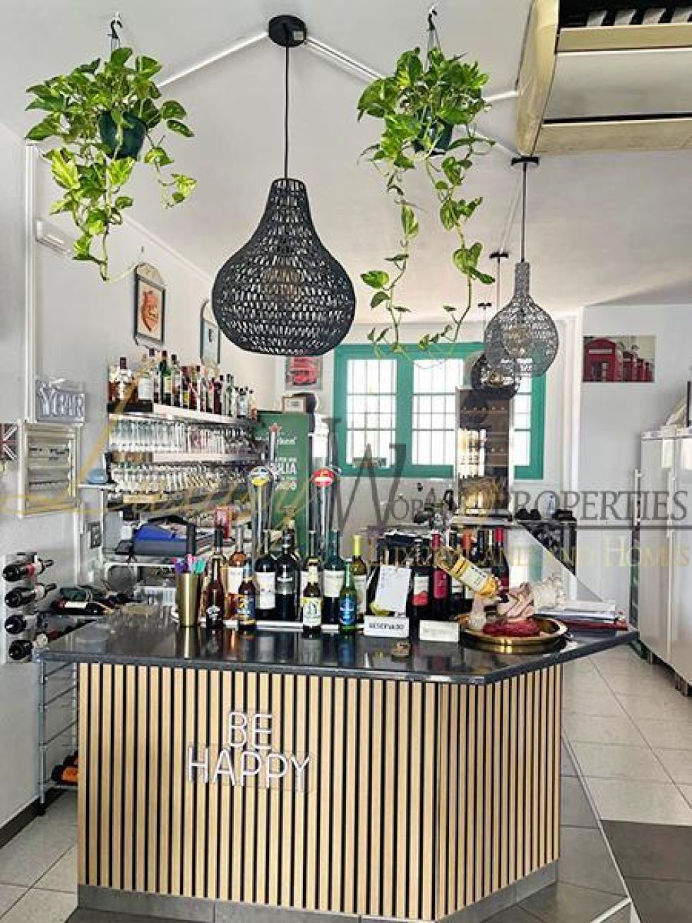 Store for sale in  Arona, Spain - LWP4696L Restaurante en Los Cristianos L