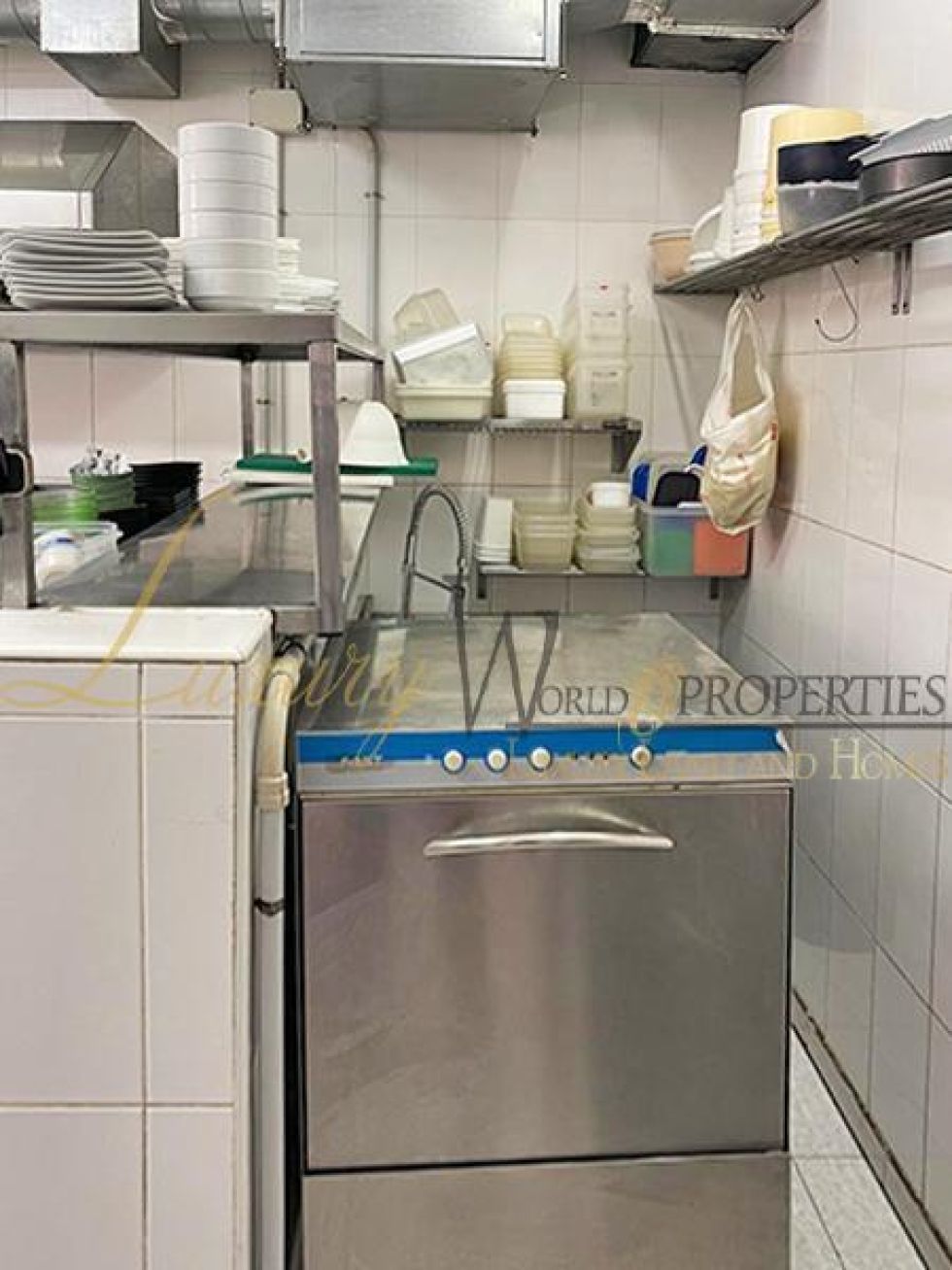 Store for sale in  Arona, Spain - LWP4696L Restaurante en Los Cristianos L