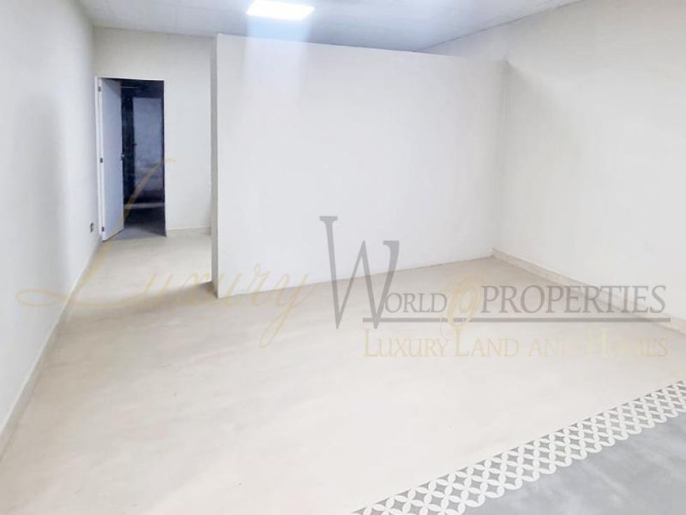 Store for sale in  Arona, Spain - LWP4772 Local Comercial en Los Cristiano