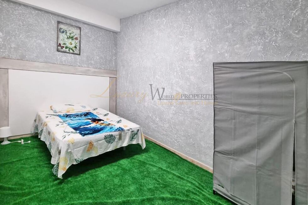 Store for sale in  Arona, Spain - LWP7045 Apartment en Los Cristianos