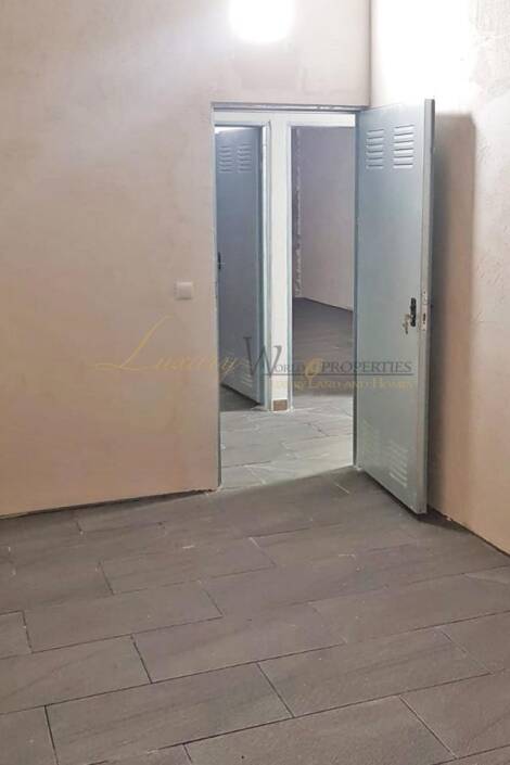 Store for sale in  Arona, Spain - LWP7046 Trasteros en Los Cristianos