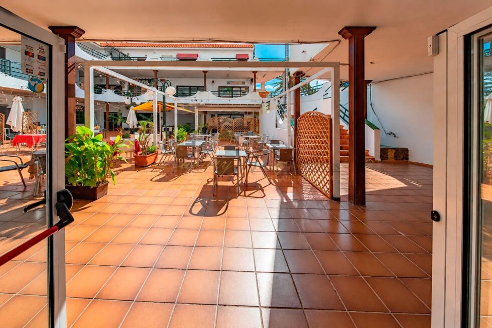 Store for sale in  Arona, Spain - LWP7144 Traspaso Local-Costa de Silencio