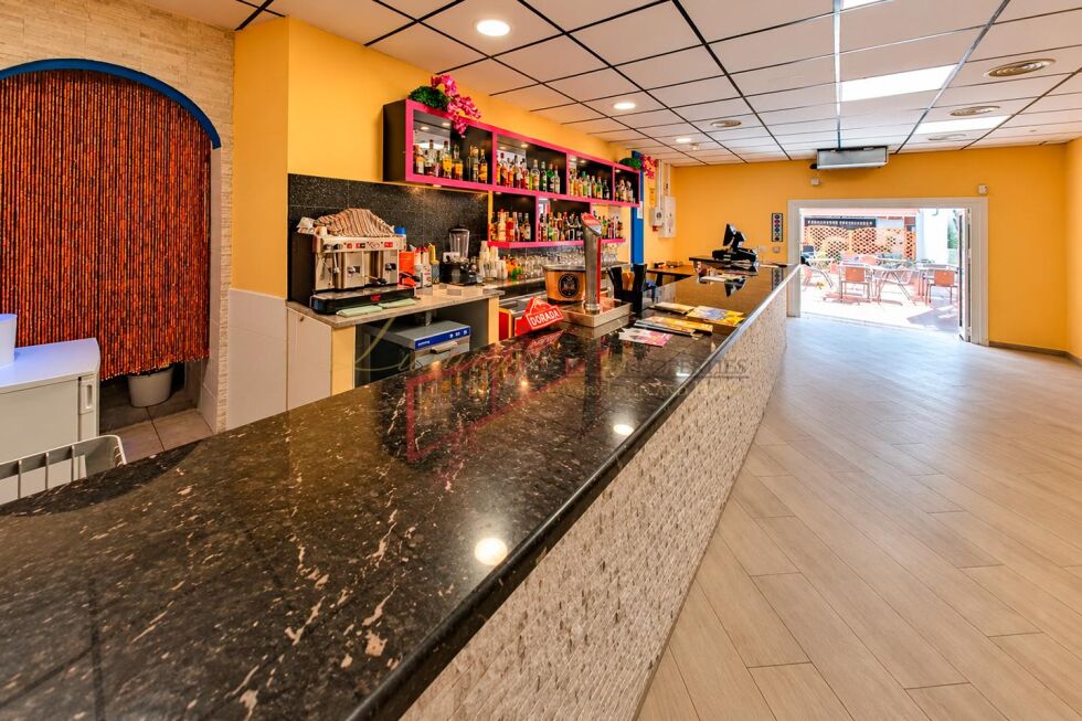 Store for sale in  Arona, Spain - LWP7144 Traspaso Local-Costa de Silencio