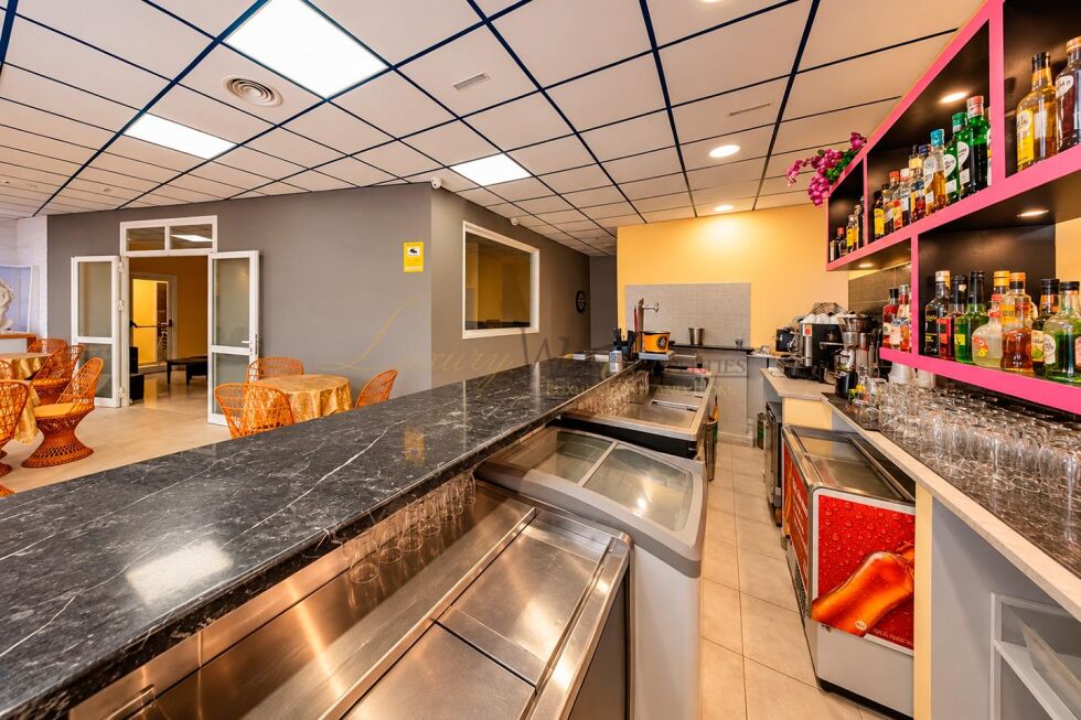 Store for sale in  Arona, Spain - LWP7144 Traspaso Local-Costa de Silencio
