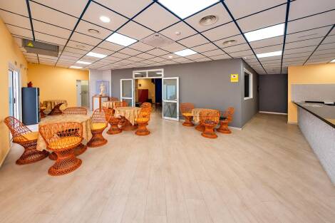 Store for sale in  Arona, Spain - LWP7144 Traspaso Local-Costa de Silencio