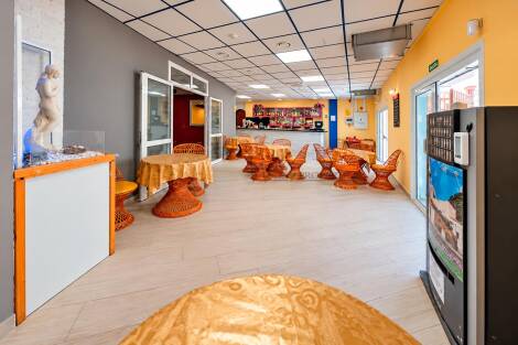 Store for sale in  Arona, Spain - LWP7144 Traspaso Local-Costa de Silencio