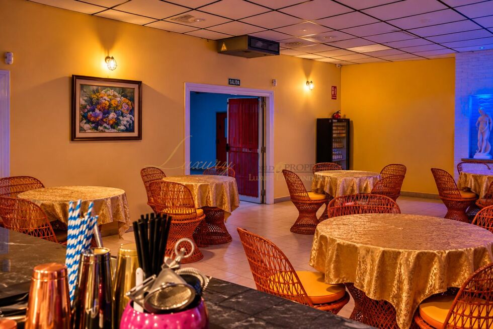 Store for sale in  Arona, Spain - LWP7144 Traspaso Local-Costa de Silencio
