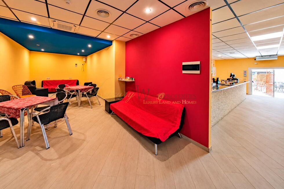 Store for sale in  Arona, Spain - LWP7144 Traspaso Local-Costa de Silencio