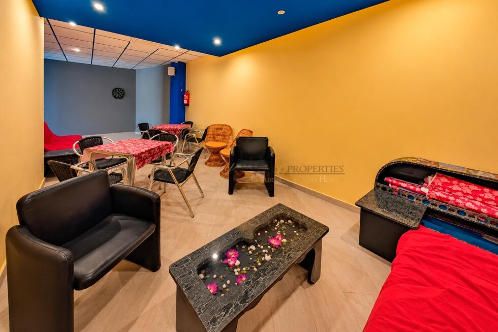 Store for sale in  Arona, Spain - LWP7144 Traspaso Local-Costa de Silencio