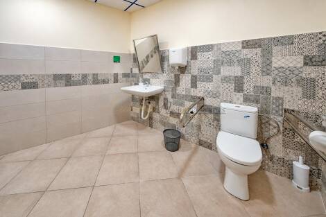 Store for sale in  Arona, Spain - LWP7144 Traspaso Local-Costa de Silencio
