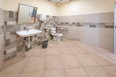 Store for sale in  Arona, Spain - LWP7144 Traspaso Local-Costa de Silencio