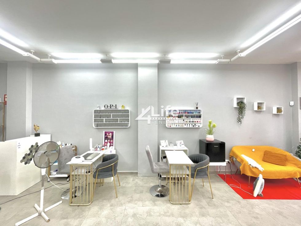 Store for sale in  Arona, Spain - PD-131224