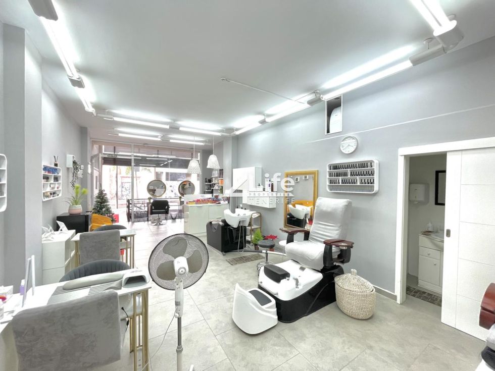 Store for sale in  Arona, Spain - PD-131224