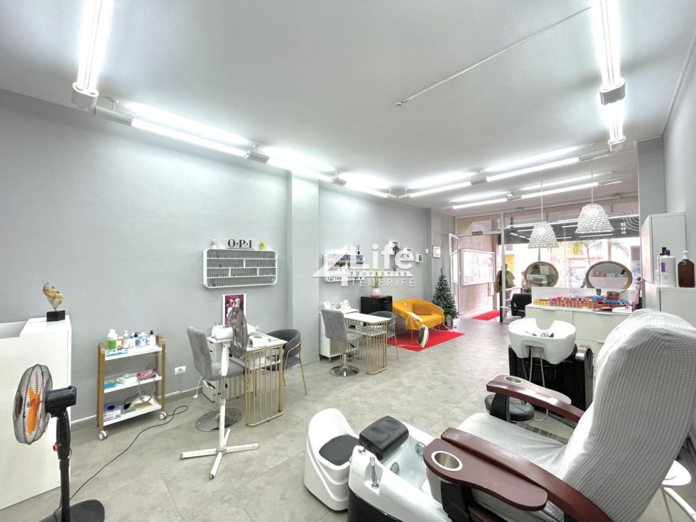 Store for sale in  Arona, Spain - PD-131224