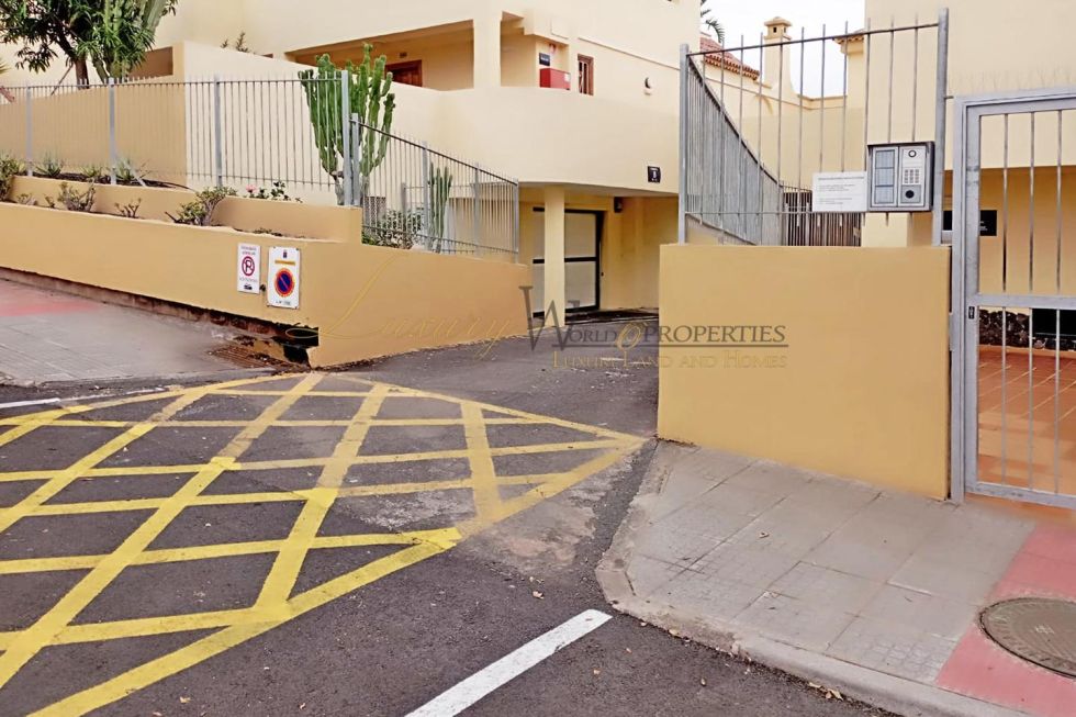 Store for sale in  Costa Adeje, Spain - LWP5029 Andalucia - Torviscas Alto
