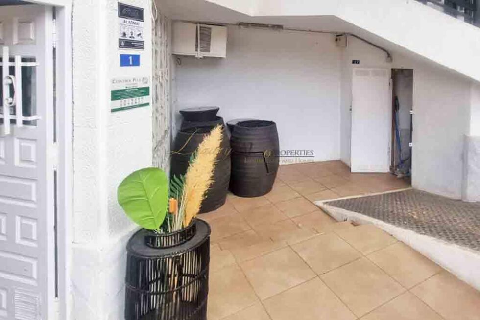 Store for sale in  Costa Adeje, Spain - LWP6047 Local Comercial en San Eugenio