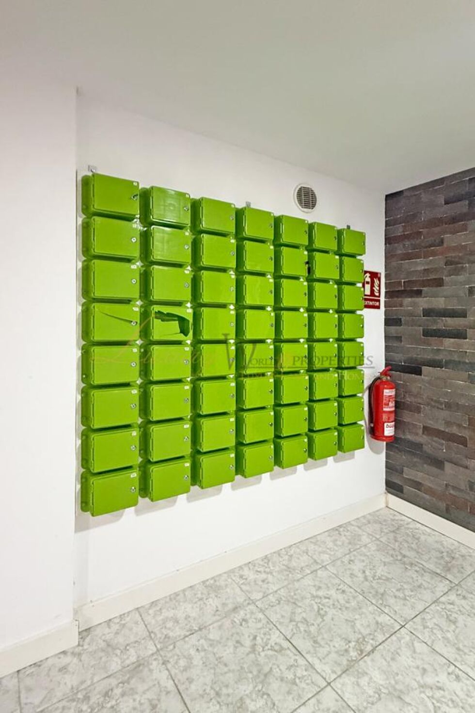 Store for sale in  Costa Adeje, Spain - LWP7127 Local - El Beril - La Caleta