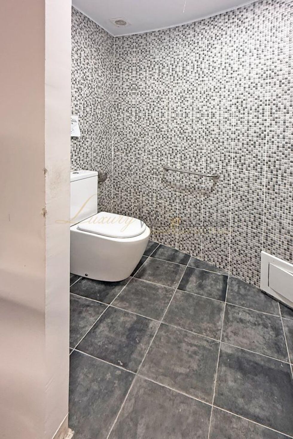 Store for sale in  Costa Adeje, Spain - LWP7127 Local - El Beril - La Caleta