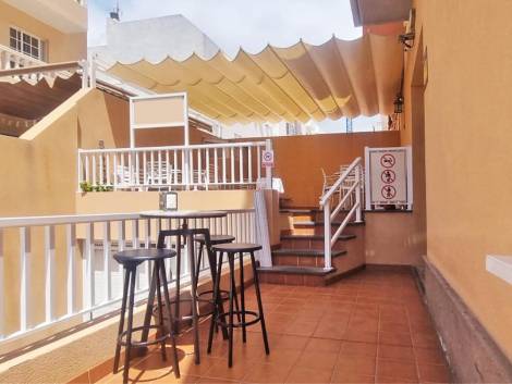 Store for sale in  Guía de Isora, Spain - LWP4936 Traspaso Heladería-Playa San Jua