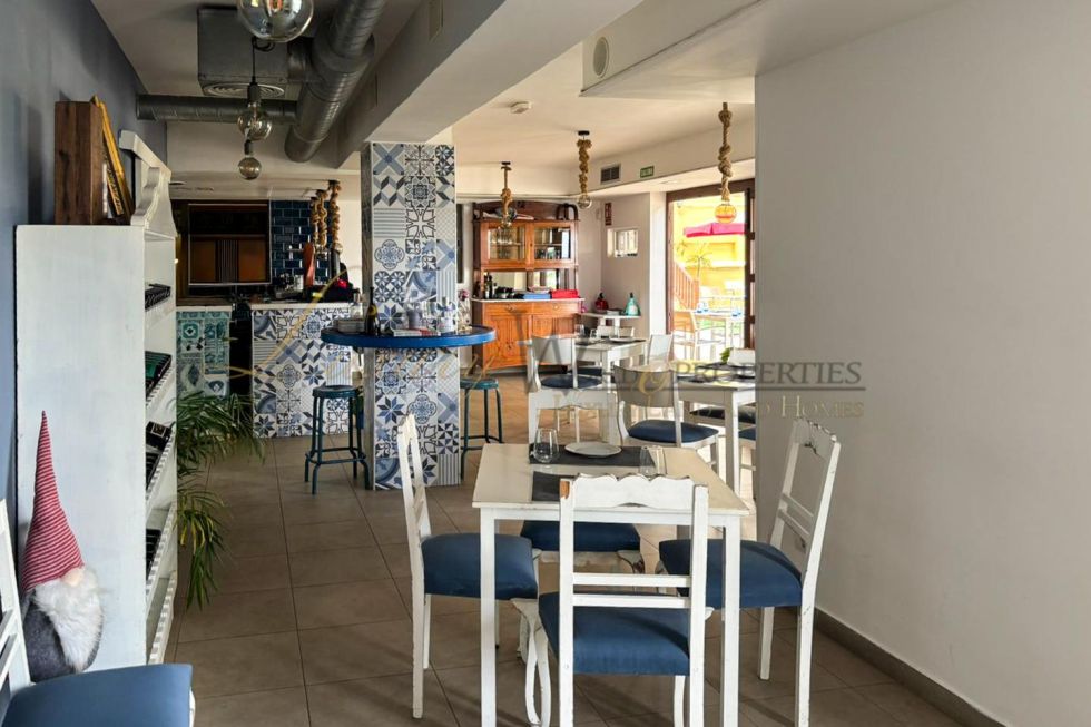 Store for sale in  Playa de la Américas, Spain - LWP5001B La Grotta Azzurra