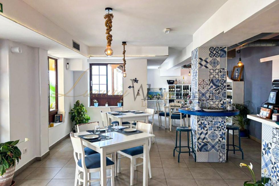 Store for sale in  Playa de la Américas, Spain - LWP5001B La Grotta Azzurra