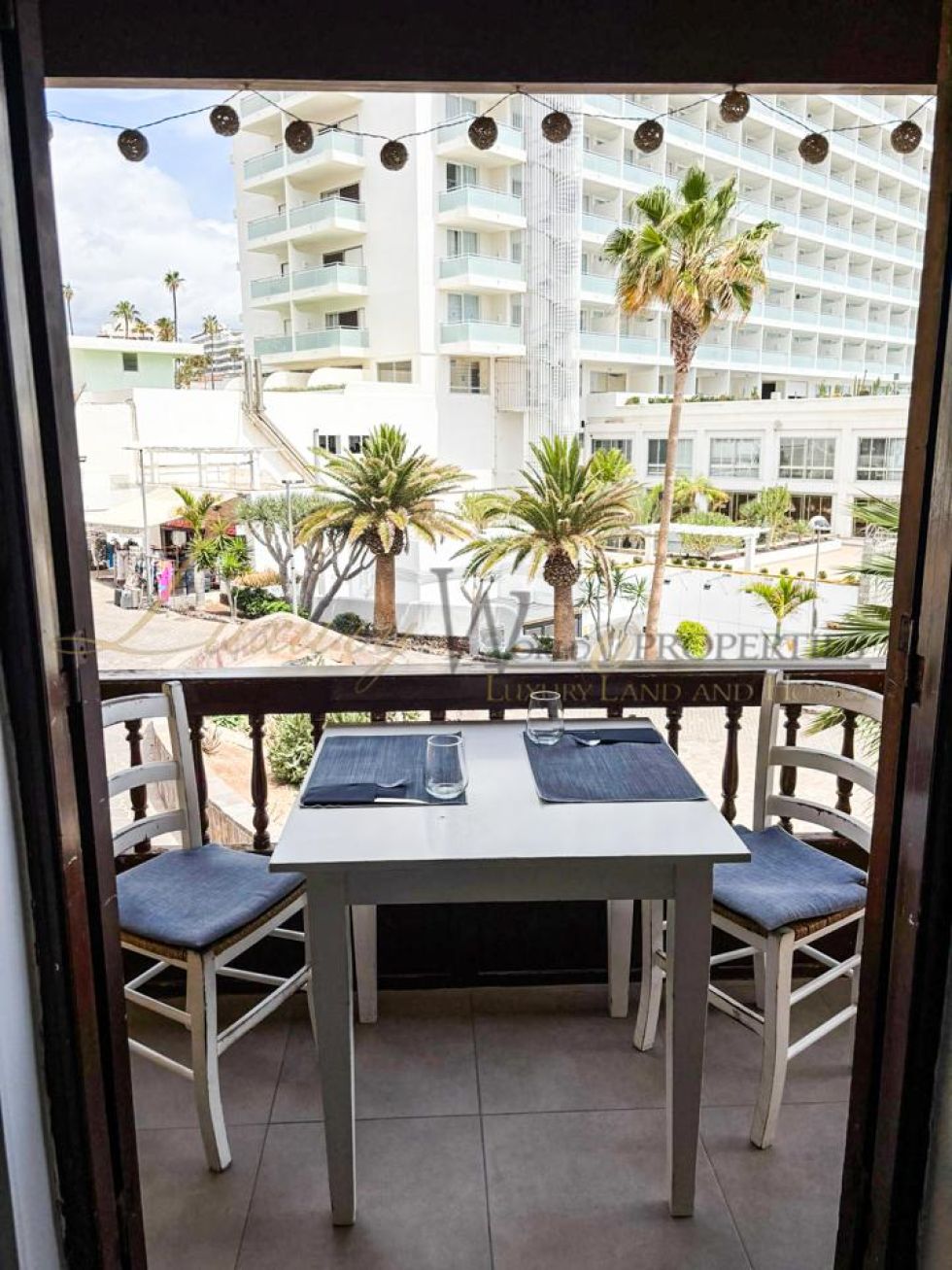 Store for sale in  Playa de la Américas, Spain - LWP5001B La Grotta Azzurra
