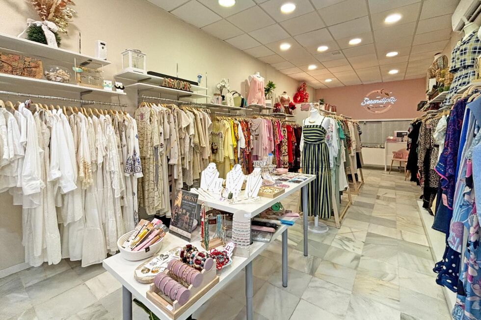 Store for sale in  Playa de las Américas, Spain - LWP7070L Parque Santiago 3 -Las Americas