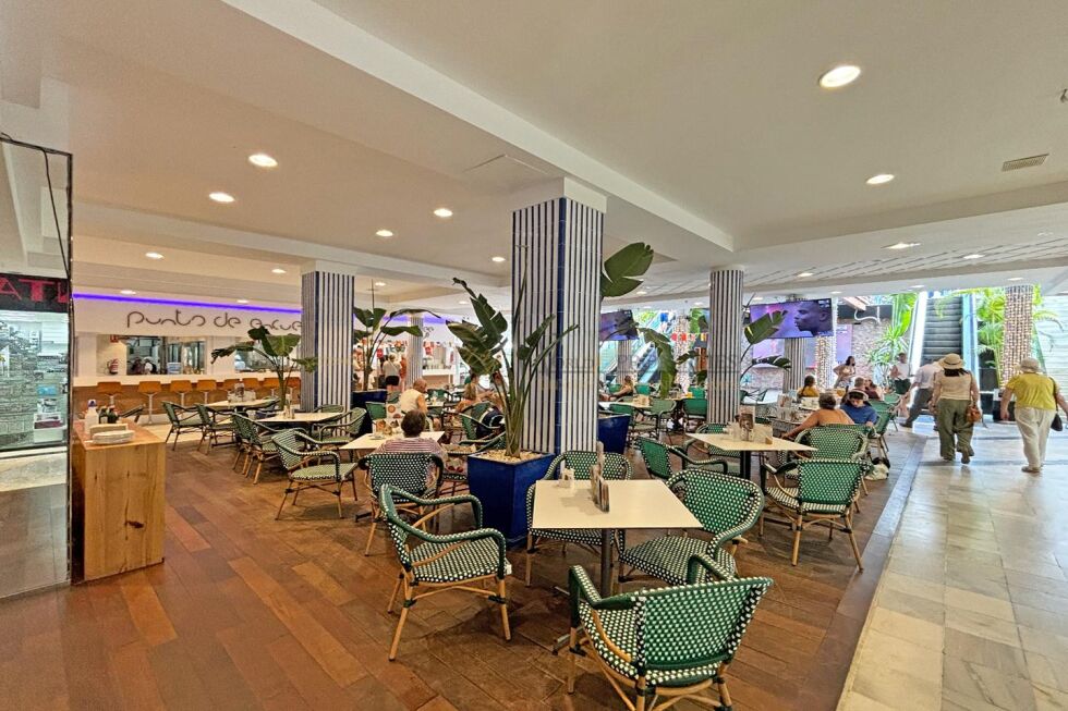 Store for sale in  Playa de las Américas, Spain - LWP7070L Parque Santiago 3 -Las Americas