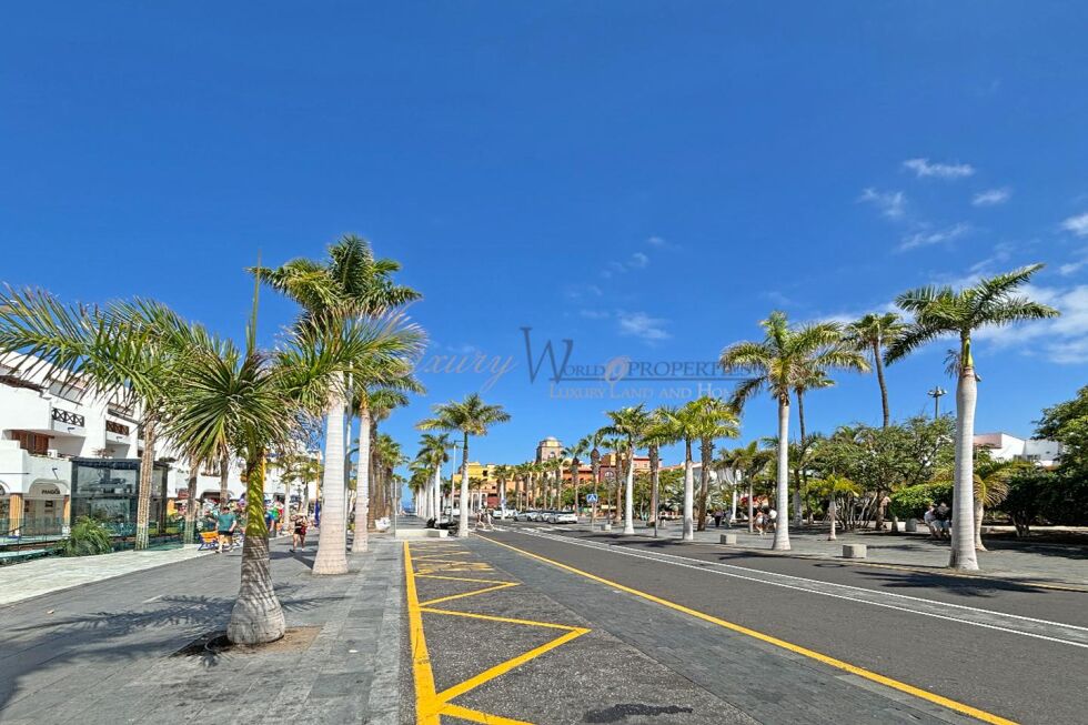 Store for sale in  Playa de las Américas, Spain - LWP7070L Parque Santiago 3 -Las Americas