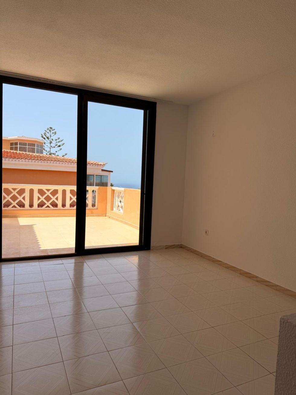 Studio for sale in  Ocean View, Costa Adeje, Spain - TR-2849