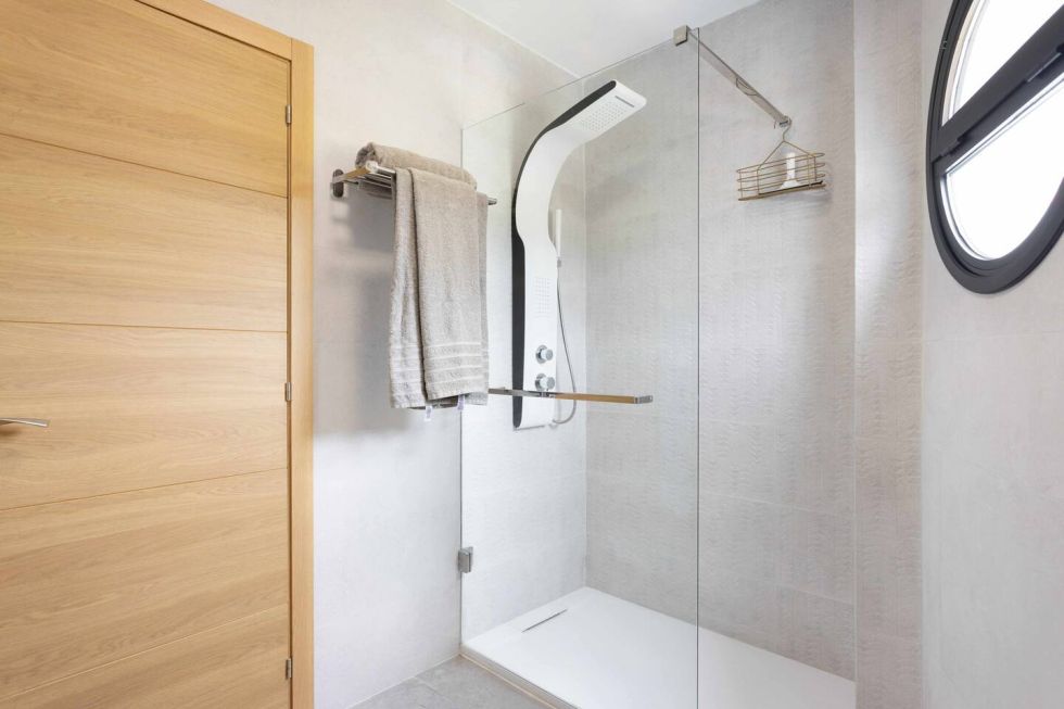 Townhouse for sale in  Alcala, Alcalá, Spanyolország - TRC-2625